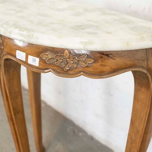 Dressoire Estilo Luis XV con Tapa de Mármol y Tres Patas Talladas - imagen 3
