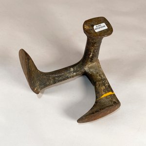Traspié de Zapatero Antiguo de Hierro Fundido - imagen 4