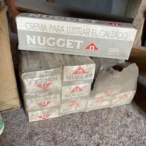 Lote de Artículos para Lustrar y Cuidar Calzado Nugget y Omega - imagen 3