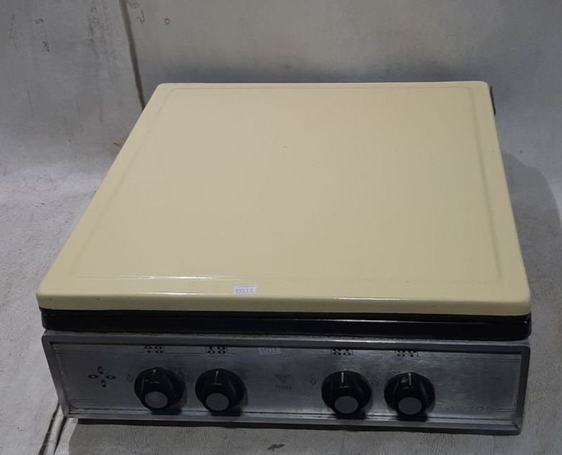 Estufa de Gas Vintage con Tapa de Esmalte Amarillo - imagen 2