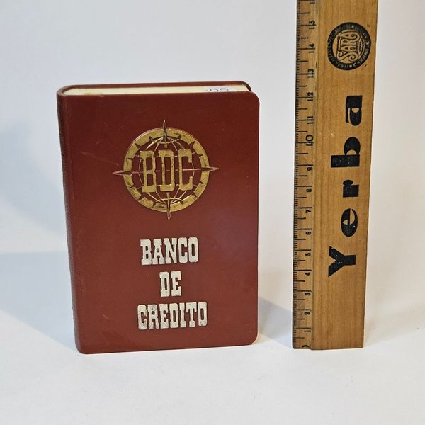 Libro de Banco de Credito: Un libro de formato 'libro' del banco de credito - imagen 3