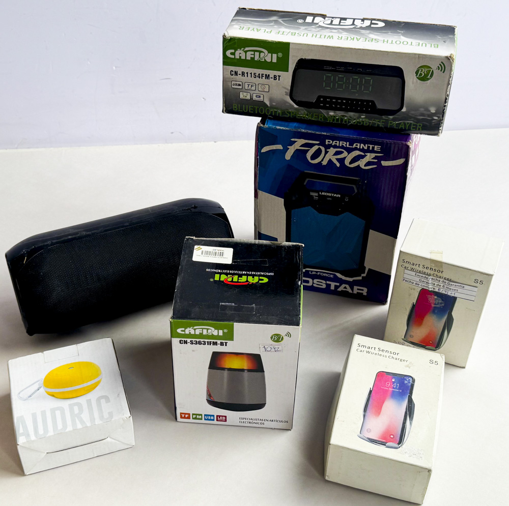 Tecnología y más en venta: celulares, auriculares y juguetes de última generación!