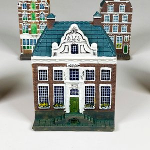 Cinco casas de coleccion en serie, con cajas alturas 12 cm - imagen 3