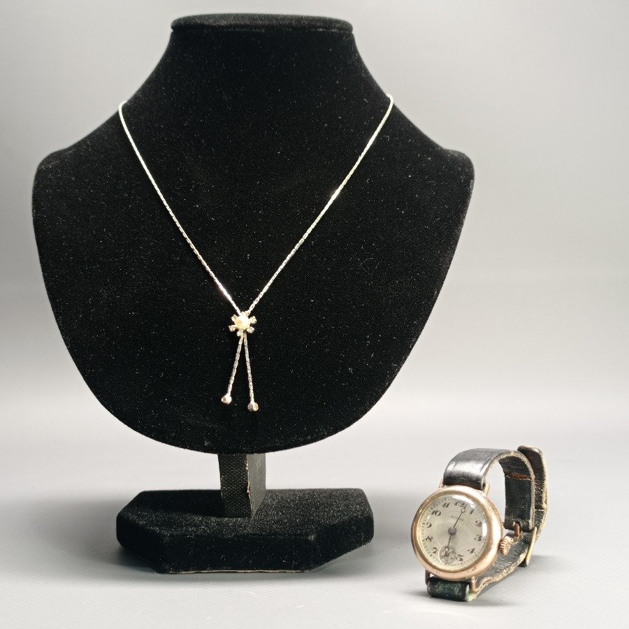 Reloj de Pulsera "Studio" Dama y Cadena con Flor