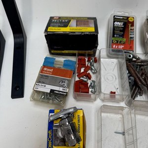 Lote de Tornillería, Clavos, Mensulas y Organizadores Plásticos - imagen 5