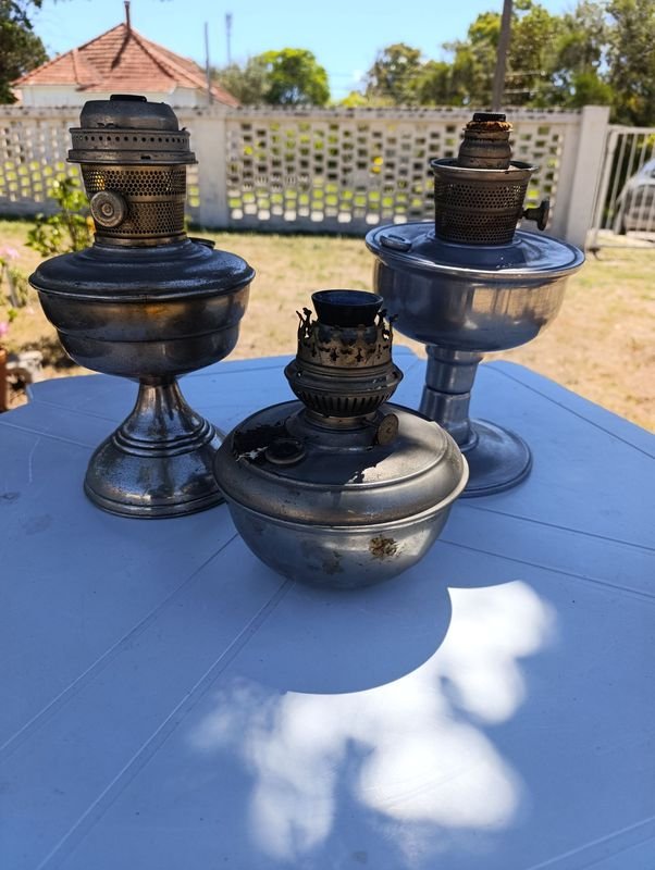 Lote siguiente: Lámparas de metal vintage estilo