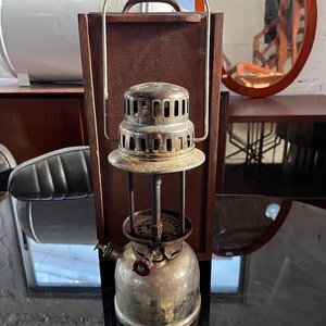 Lote siguiente: Farol a Mantilla Original Vintage con Estuche de Madera