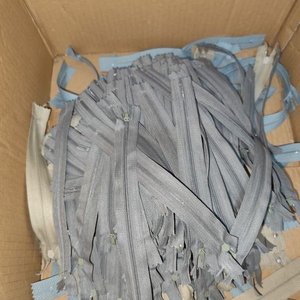 Lote de 700 Cierres Nuevos en Varios Colores y Tamaños - imagen 2