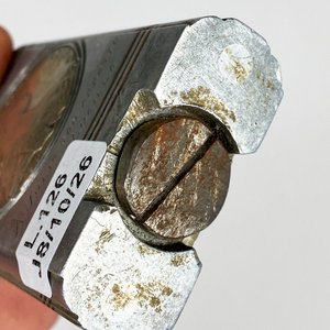 Encendedor Metálico con Dos Monedas de Plata Antiguas - imagen 6