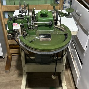 Lote siguiente: Remalladora Industrial Sofia Verde