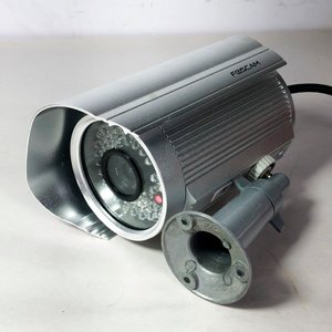 DVR Negro y Cámara IP Foscam Plateada (Sin Cables, Sin Probar) - imagen 3