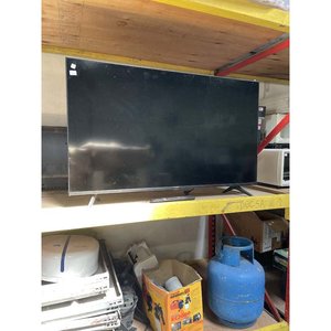 Lote siguiente: Televisor Panavox 50" con Control Remoto