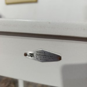 Taburetes Altos "Luna" Fábrica Delfino Álvarez Madera Maciza Blancos (2 Unidades) - imagen 4