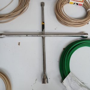 Llave Cruz y Cintas Pasacables de Plástico - imagen 2