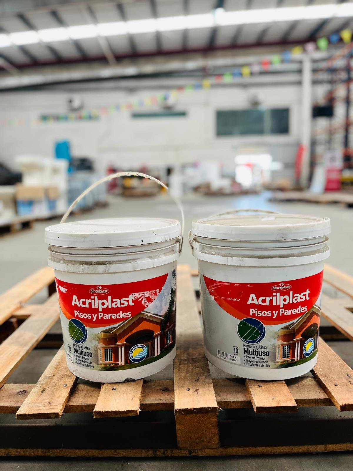 Lote x2 Baldes de Pintura Sinteplast Acrilplast Pisos y Paredes 10L Rojo y Ocre