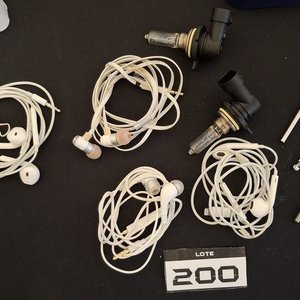 Lote de Auriculares Philips, Electrónica, Adaptadores y Brocas - imagen 3