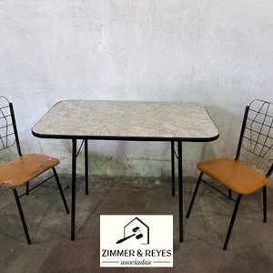 Juego de Mesa con Dos Sillas Metálicas Estilo Retro - imagen 4