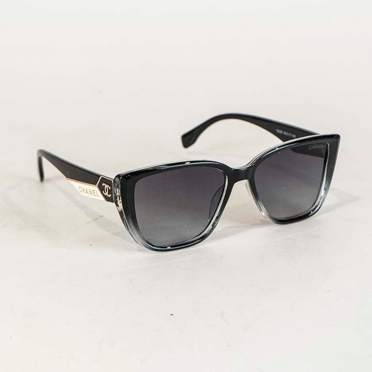Lote anterior: Lentes de sol con cadena dorada
