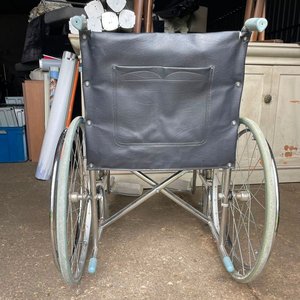 Silla de Ruedas para Adultos en Buen Estado - imagen 5