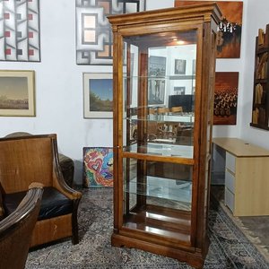 Vitrina Cristalero Howard Miller Antigua en Roble Macizo - imagen 2