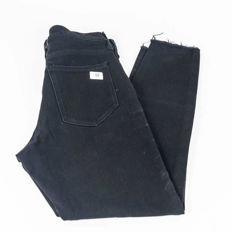 Pantalón de Jean Negro Skinny High-Rise Talle 27 para Dama