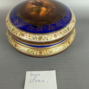 Bombonera / Alhajero de Porcelana "Viejo Viena" Checoslovaco - imagen 10