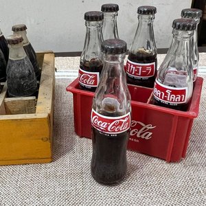 Conjunto Miniatura Coca-Cola: Cajón Madera y Botellitas - imagen 14
