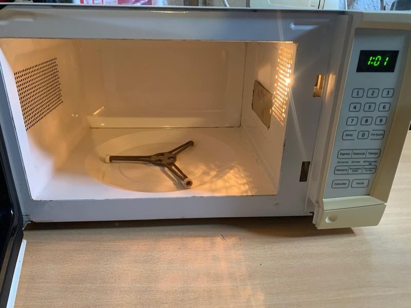 Microondas marca James en venta - imagen 2