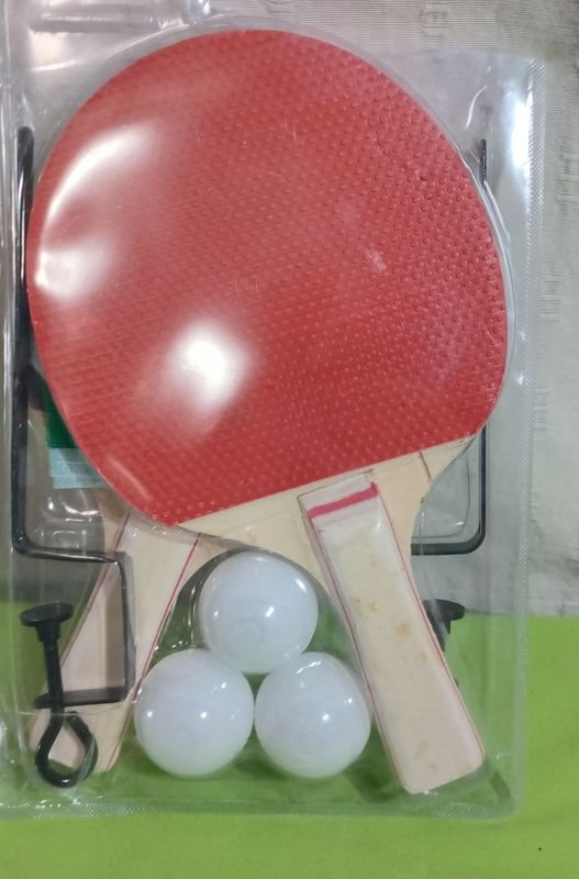 Lote siguiente: Juego de ping pong con paletas y red