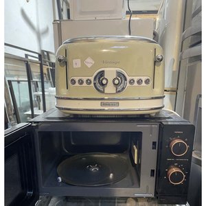 Microondas Midea y Tostadora Vintage Ariete - imagen 2