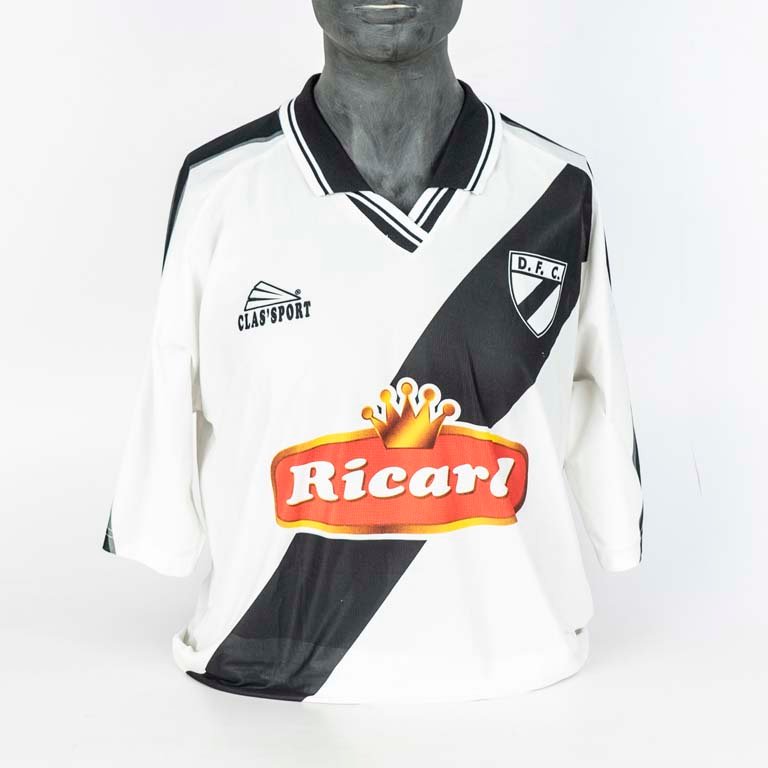 Lote anterior: Camiseta de Danubio de utilería marca CLAS'SPORT en la Copa Libertadores 2005