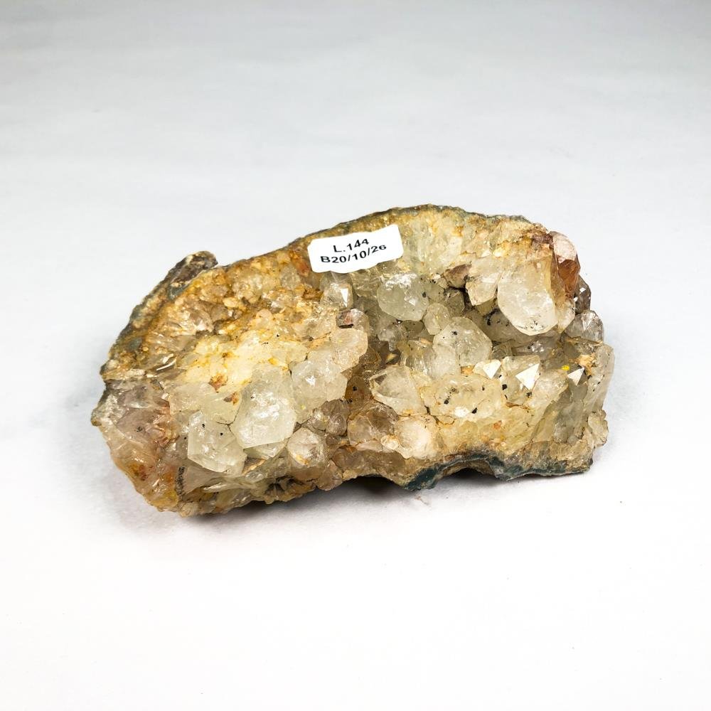 Piedra de Calcita Cristalizada sobre Matriz Natural