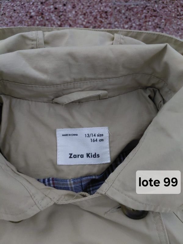 Prenda- Gabardina Beige talle 13-14 Zara Kids