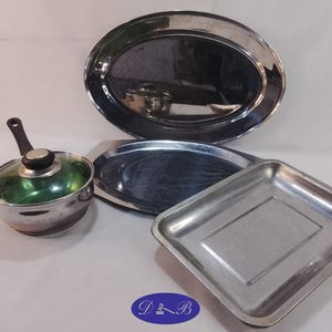 Lote siguiente: Set de Bandejas y Cacerola de Acero Inoxidable