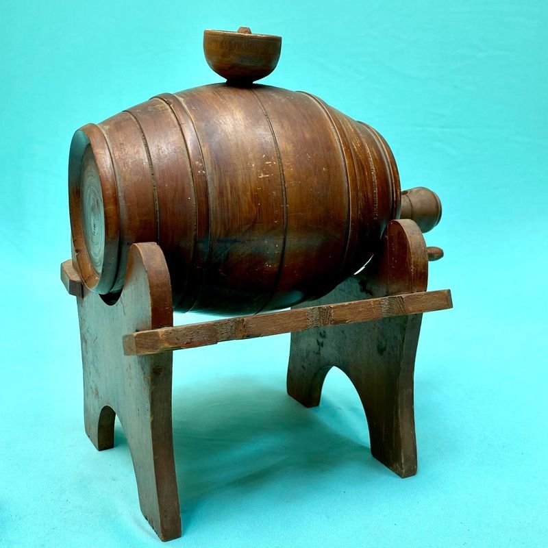 Antigua Licorera en Madera para Servir o Medir - imagen 3