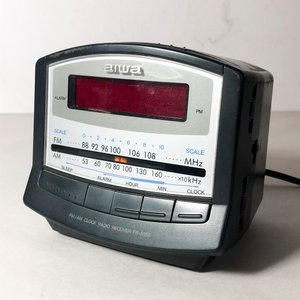 Parlante JBL Azul, Radio Reloj Aiwa y Pantalla Ampliadora para Celular - imagen 3