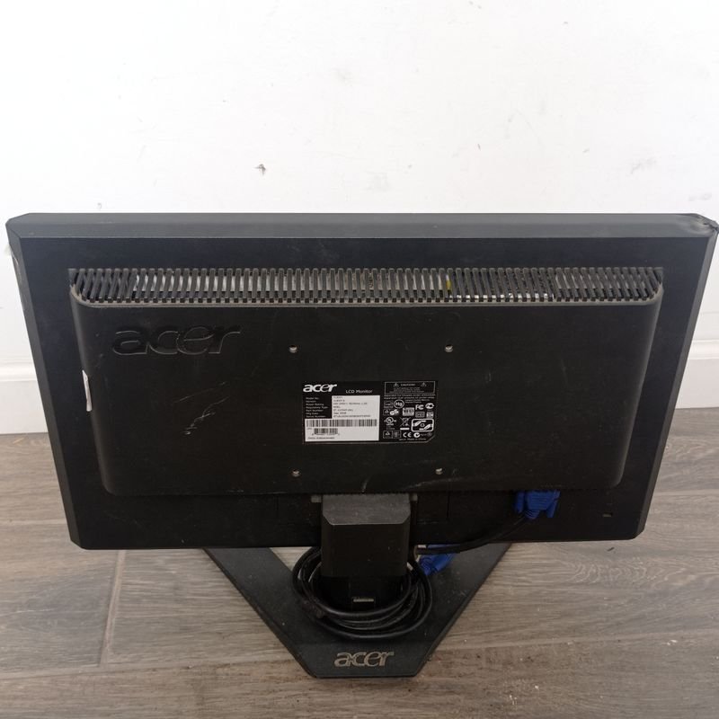 Monitor Acer de 18 pulgadas en buen estado - imagen 3