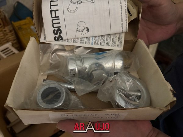 Lote de Monocomandos y Canillas Varias para Restaurar