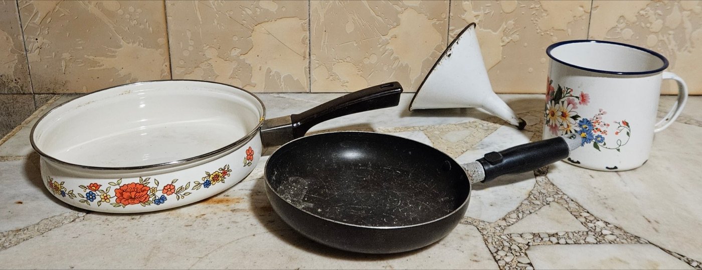 Juego de Utensilios de Cocina Esmaltados con Flores