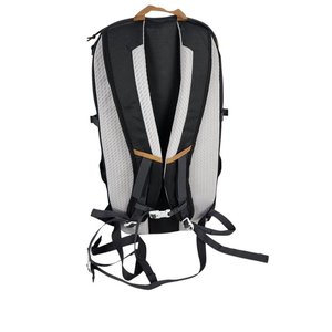 Mochila Arpenaz 30L Negra Quechua Decathlon Nueva con Falla - imagen 2