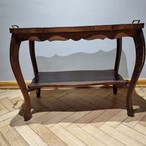 Mesa Auxiliar Estilo Luis XV en Madera con Asas Metálicas Doradas - imagen 2