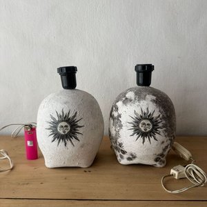 Par de Veladores con Diseño de Sol - imagen 2