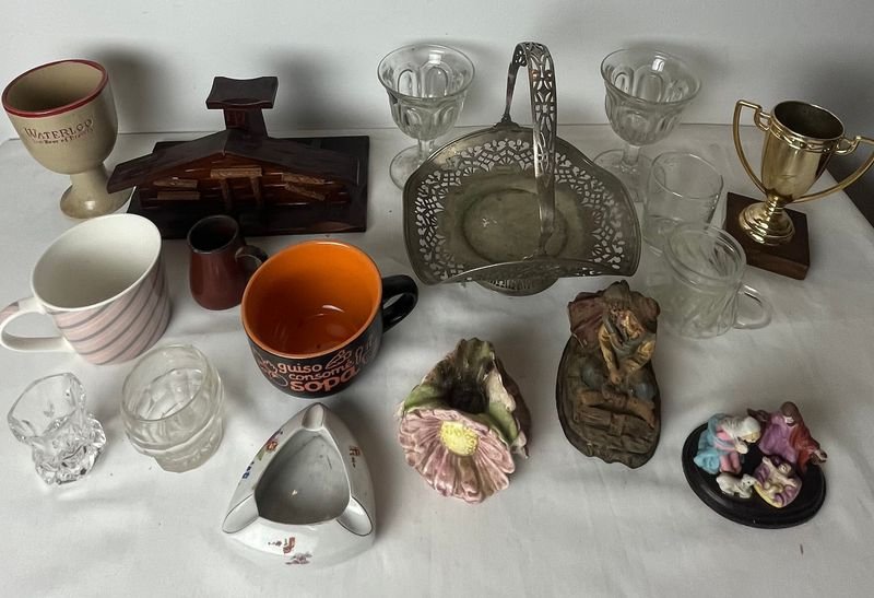 Lote siguiente: Colección de Artículos Decorativos y Cerámicos
