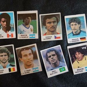 Lote siguiente: Figuritas Mundial España '82 Originales: Passarella, Fillol, Uribe, Schumacher y más
