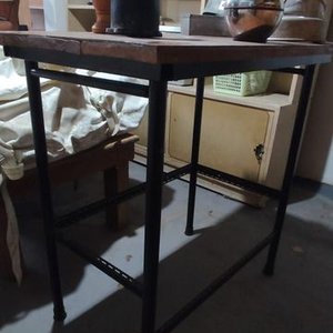 Lote siguiente: Mesa Industrial Hierro y Madera