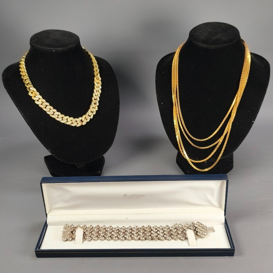 Item 16473 - Image 1