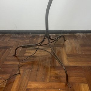 Lámpara de Pie Antigua de Hierro con Diseño Curvo - imagen 4