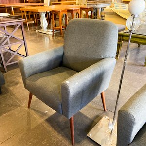 Lote de Muebles y Luminaria de Remate - imagen 5