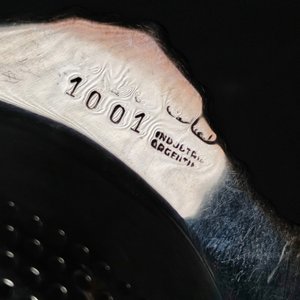 Par de Fuentes Ovaladas y Colador de Té en Metal Plateado - imagen 9
