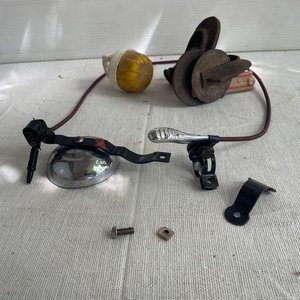 Bocina Antigua de Bicicleta y Vulcanizadora Satler - imagen 1